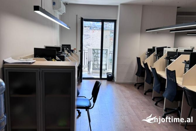 Ambient biznesi me qera 1+1 ne Tirane - 1,950 Euro