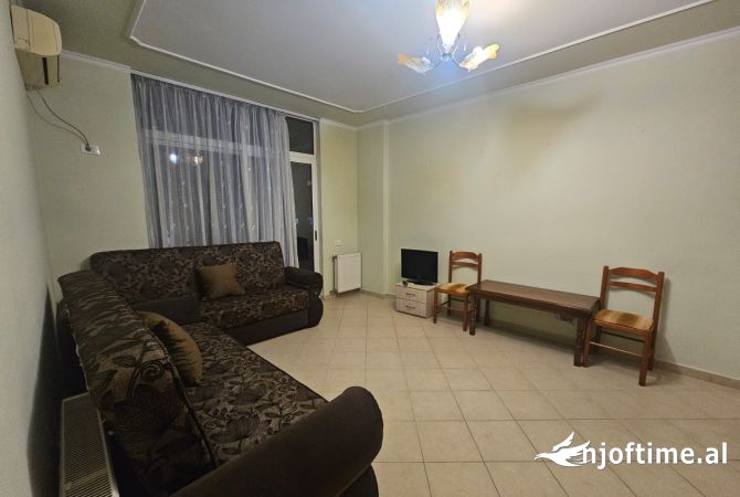 Shtepi me qera 1+1 ne Tirane - 550 Euro
