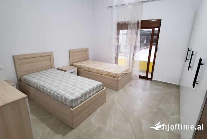 Shtepi me qera 2+1 ne Tirane - 50,000 Leke
