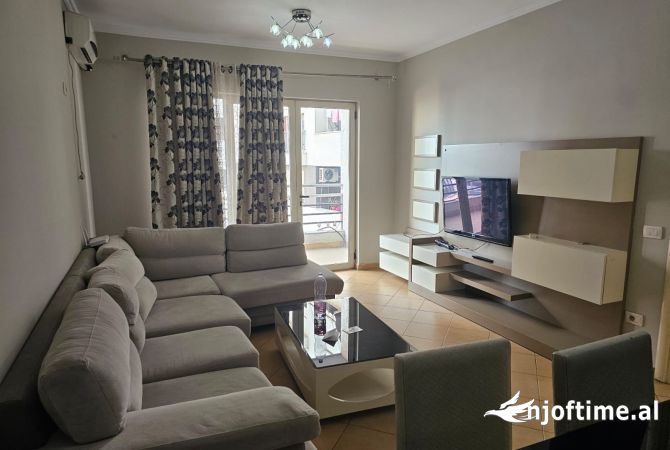 Shtepi me qera 2+1 ne Tirane - 500 Euro