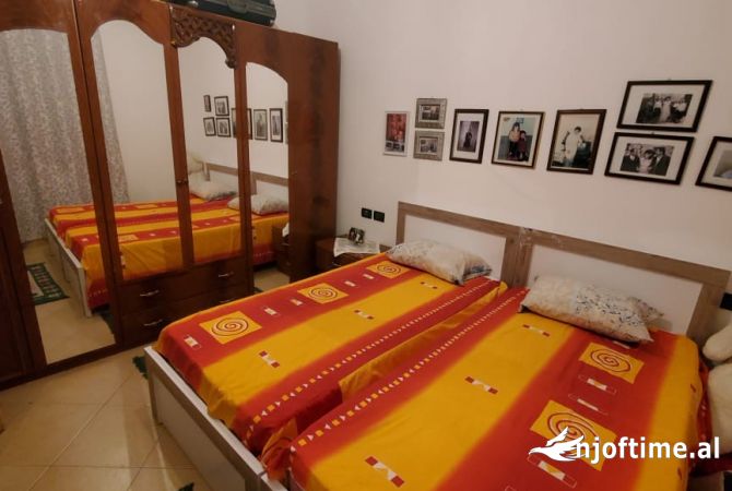Shtepi me qera 2+1 ne Tirane - 450 Euro
