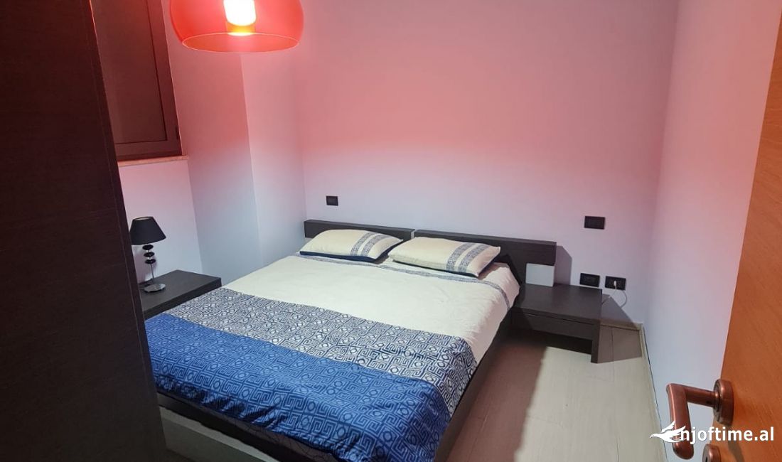 Shtepi me qera Apartament ne Tirane, 1+1, Mobilimi E mobiluar, Pagesa 700  Euro.