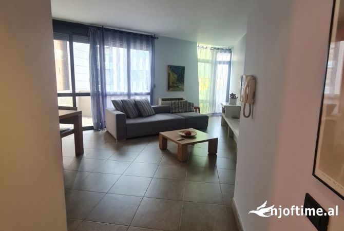 Shtepi me qera Apartament ne Tirane, 1+1, Mobilimi E mobiluar, Pagesa 700  Euro.
