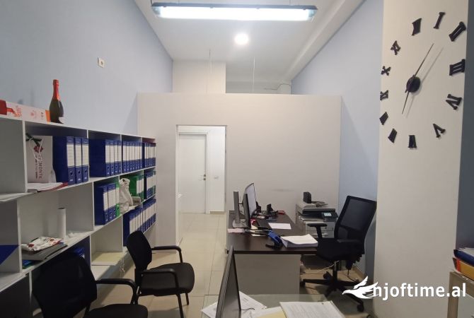 Ambient biznesi ne shitje 1+1 ne Tirane - 95,000 Euro