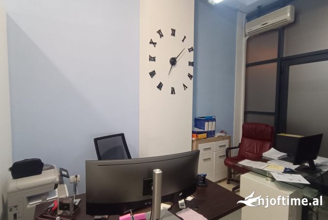 Ambient biznesi ne shitje 1+1 ne Tirane - 95,000 Euro