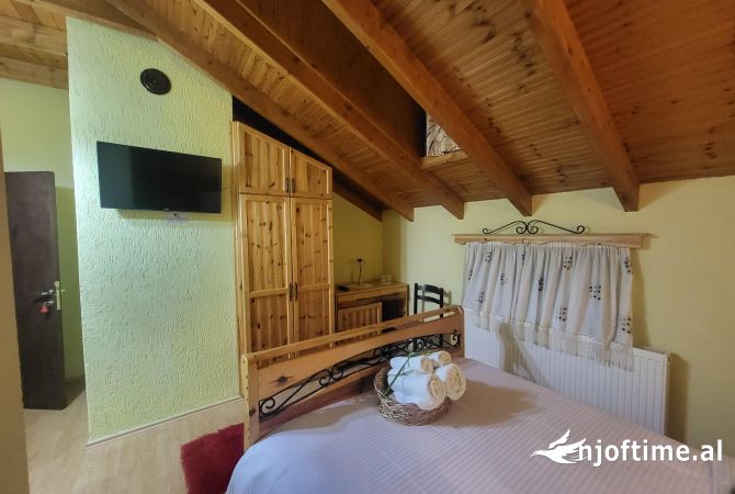 Shtepi ne shitje 6+1 ne Korce - 250,000 Euro