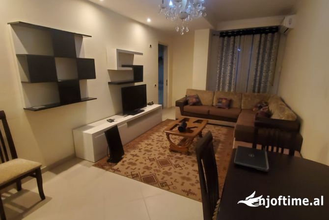 Shtepi me qera 1+1 ne Tirane - 40,000 Leke