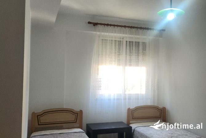 Shtepi me qera 2+1 ne Tirane - 700 Euro