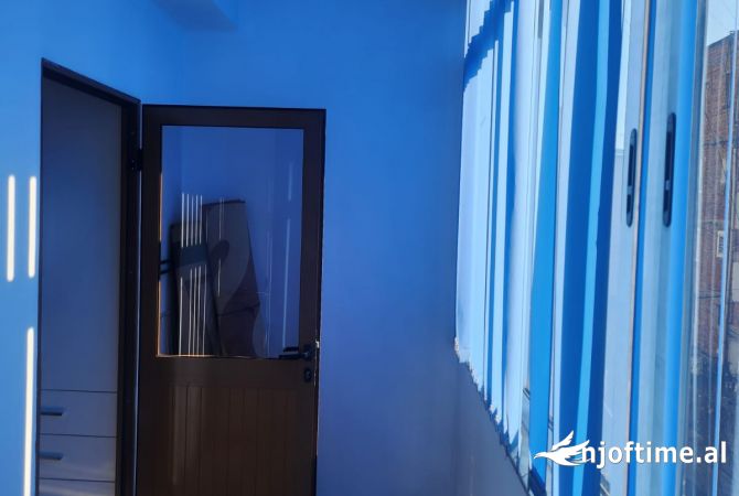 Shtepi me qera Apartament ne Tirane, 2+1, Mobilimi E mobiluar, Pagesa 700  Euro.