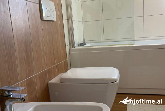 Shtepi ne shitje 2+1 ne Tirane - 240,000 Euro