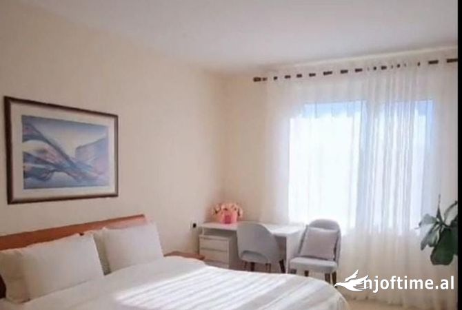 Shtepi me qera Apartament ne Tirane, 2+1, Mobilimi E mobiluar, Pagesa 1,200  Euro.