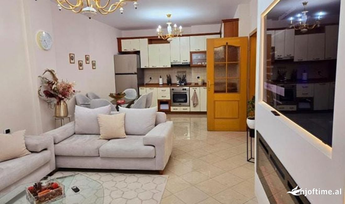 Shtepi me qera Apartament ne Tirane, 2+1, Mobilimi E mobiluar, Pagesa 1,200  Euro.