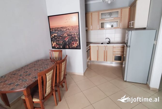 Shtepi me qera 2+1 ne Tirane - 45,000 Leke