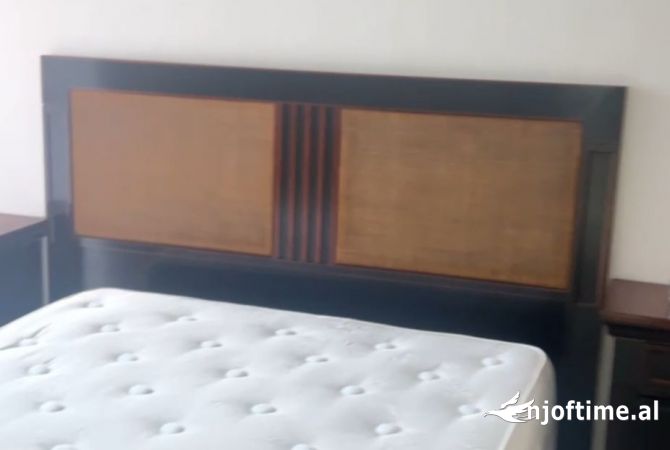Shtepi me qera Apartament ne Tirane, 2+1, Mobilimi E mobiluar, Pagesa 450  Euro.