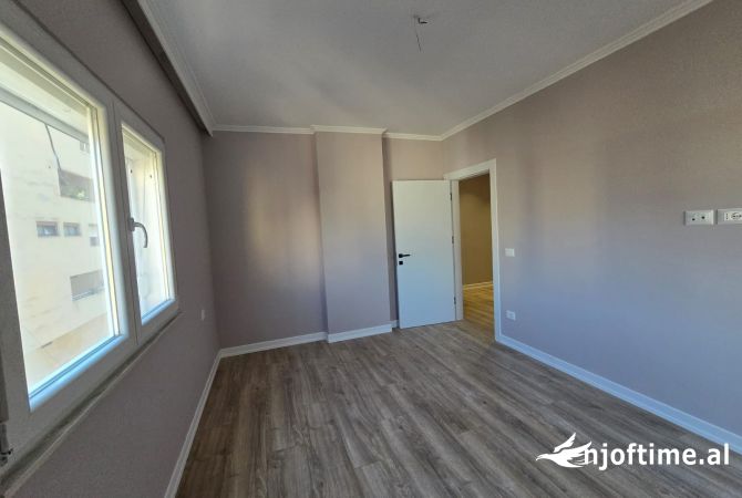 Shtepi me qera 2+1 ne Tirane - 900 Euro
