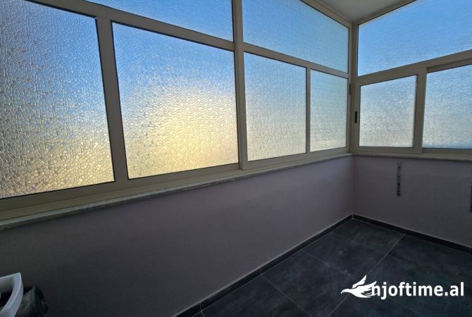 Shtepi me qera 2+1 ne Tirane - 900 Euro