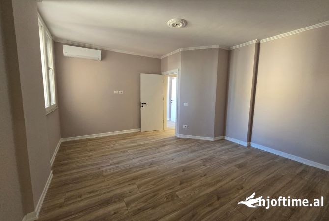 Shtepi me qera Apartament ne Tirane, 2+1, Mobilimi E mobiluar, Pagesa 900  Euro.