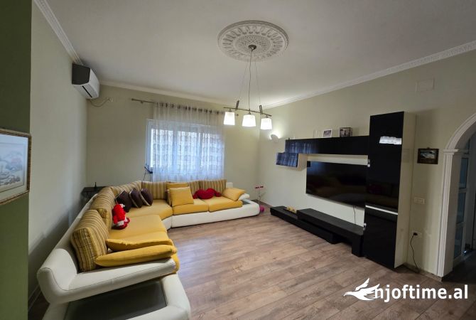 Casa in affitto 2+1 a Tirana - 1,000 Euro
