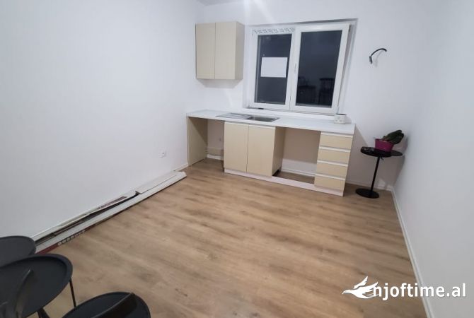 Shtepi me qera 2+1 ne Tirane - 550 Euro
