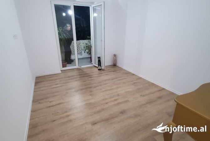 Shtepi me qera 2+1 ne Tirane - 550 Euro