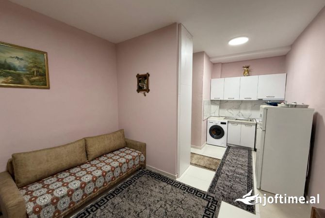 Shtepi me qera Garsoniere ne Tirane - 300 Euro