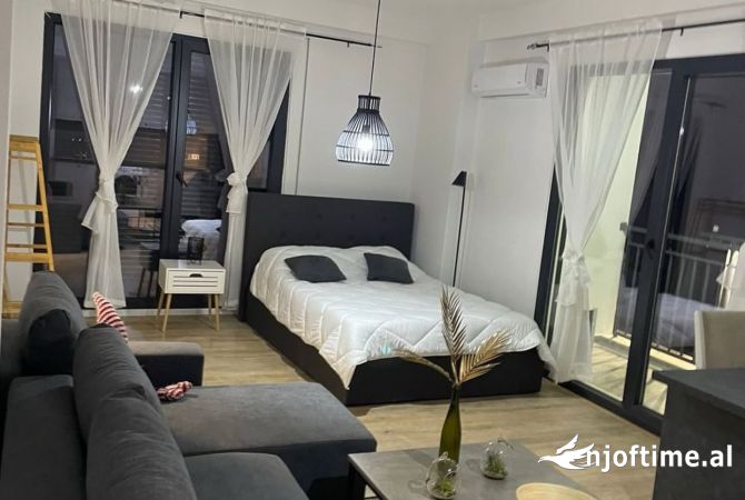 Shtepi me qera Garsoniere ne Tirane - 400 Euro