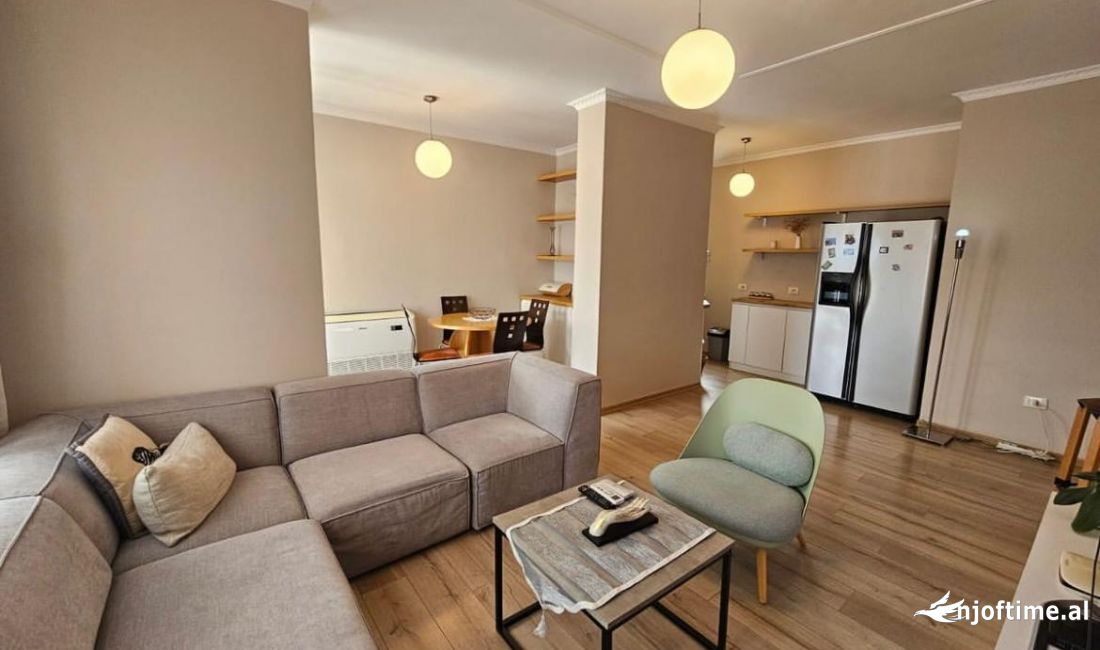 Shtepi me qera Apartament ne Tirane, 2+1, Mobilimi E mobiluar, Pagesa 1,350  Euro.