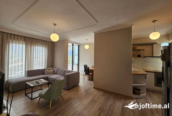 Shtepi me qera Apartament ne Tirane, 2+1, Mobilimi E mobiluar, Pagesa 1,350  Euro.