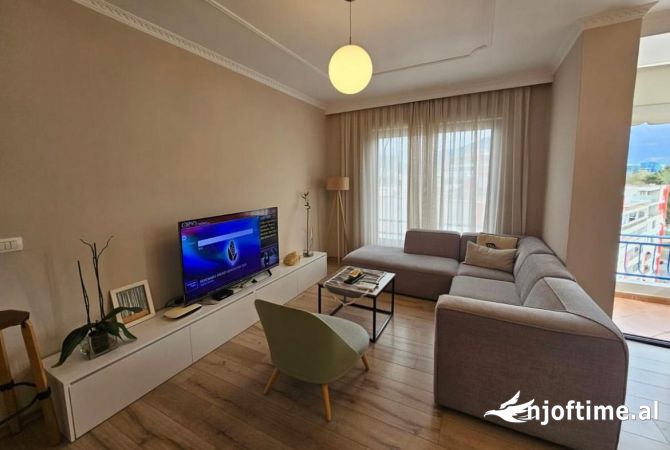 Shtepi me qera Apartament ne Tirane, 2+1, Mobilimi E mobiluar, Pagesa 1,350  Euro.