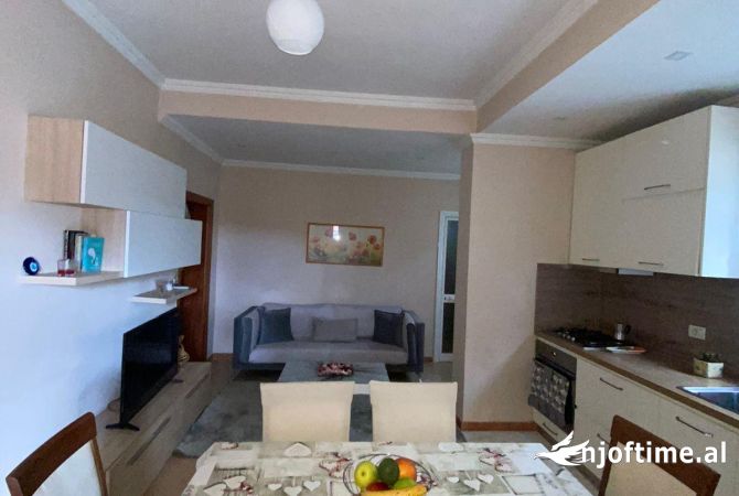 Shtepi me qera 1+1 ne Tirane - 350 Euro