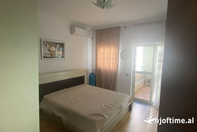 Shtepi me qera 2+1 ne Tirane - 700 Euro