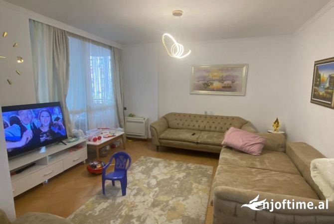 Shtepi me qera 2+1 ne Tirane - 700 Euro