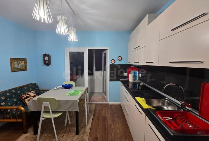 Shtepi ne shitje Apartament ne , 2+1, Mobilimi Bosh, pa mobiluar, Pagesa 165,000  Euro.