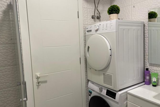 Shtepi ne shitje Apartament ne Tirane, 2+1, Mobilimi Bosh, pa mobiluar, Pagesa 158,400  Euro.