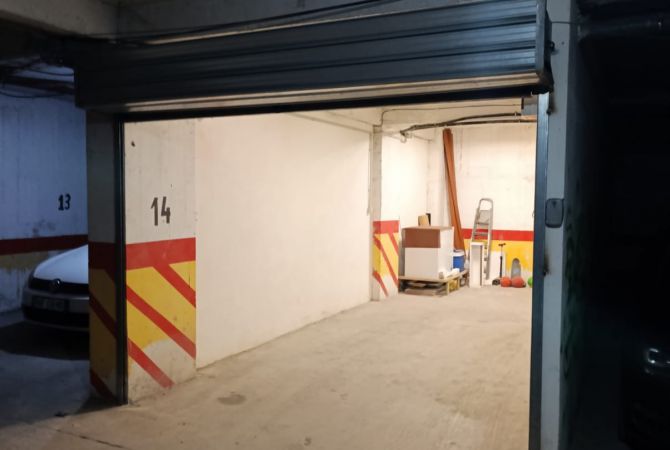 Shtepi ne shitje Apartament ne Tirane, 2+1, Mobilimi Bosh, pa mobiluar, Pagesa 158,400  Euro.