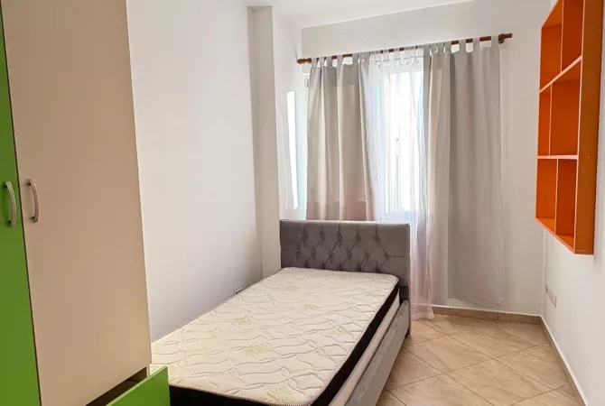 Shtepi me qera 2+1 ne Tirane - 550 Euro
