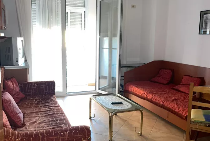 Shtepi me qera Garsoniere ne Tirane - 400 Euro