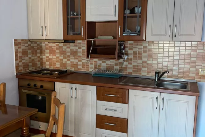 Shtepi me qera Garsoniere ne Tirane - 400 Euro