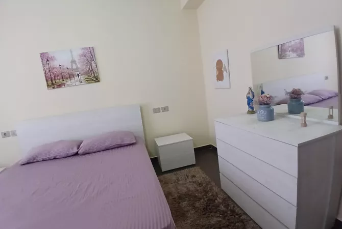 Shtepi me qera 2+1 ne Tirane - 550 Euro