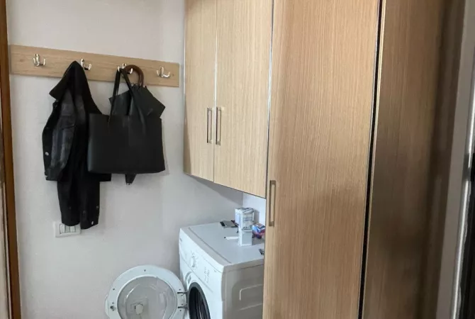 Shtepi me qera Shtepi Private ne Tirane, Garsoniere, Mobilimi E mobiluar, Pagesa 350  Euro.