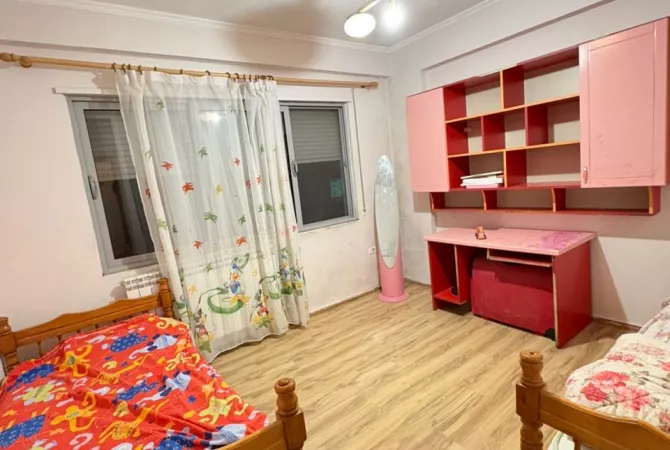 Shtepi me qera 2+1 ne Tirane - 550 Euro