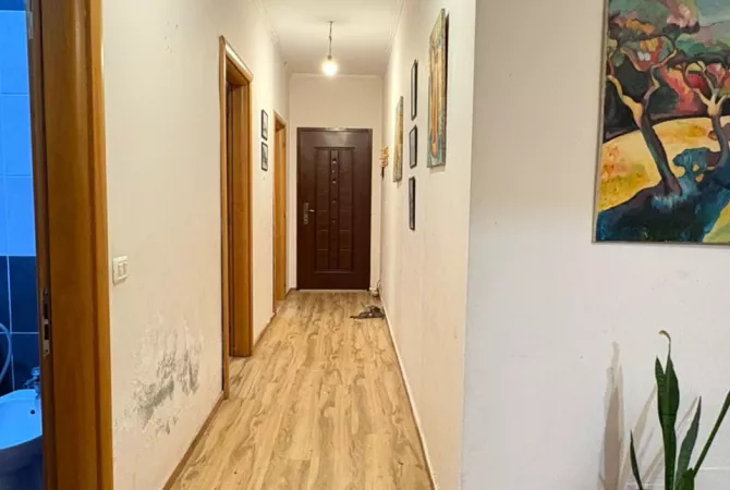 Shtepi me qera Apartament ne Tirane, 2+1, Mobilimi E mobiluar, Pagesa 550  Euro.