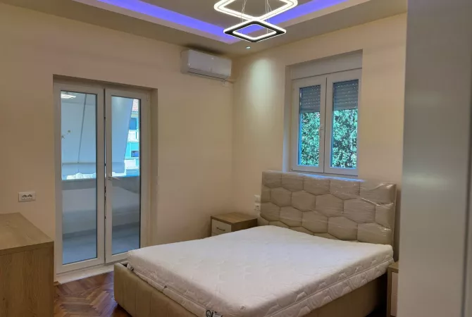 Shtepi me qera Apartament ne Tirane, 1+1, Mobilimi E mobiluar, Pagesa 600  Euro.