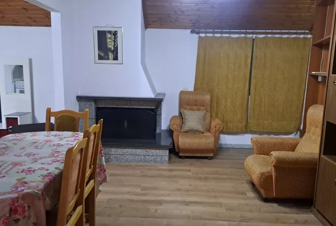 Shtepi me qera Apartament ne Tirane, 1+1, Mobilimi E mobiluar, Pagesa 450  Euro.