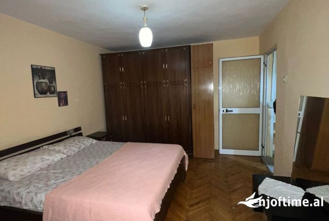 Shtepi me qera 1+1 ne Tirane - 30,000 Leke