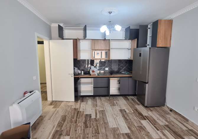 Shtepi me qera 2+1 ne Tirane - 400 Euro