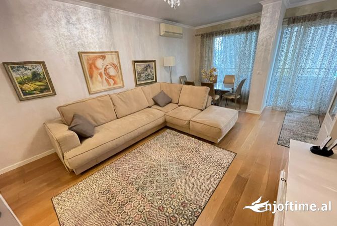 Shtepi me qera 2+1 ne Tirane - 800 Euro