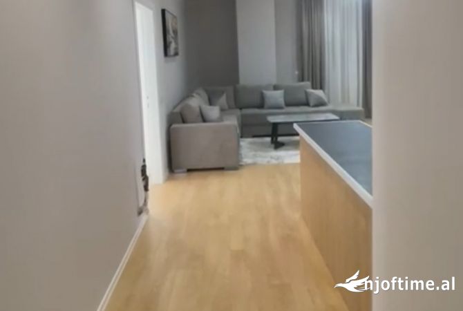 Shtepi me qera 2+1 ne Tirane - 800 Euro