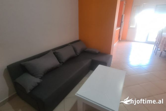 Shtepi me qera 1+1 ne Tirane - 420 Euro