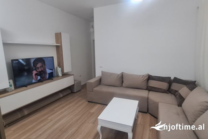 Shtepi me qera 1+1 ne Tirane - 450 Euro